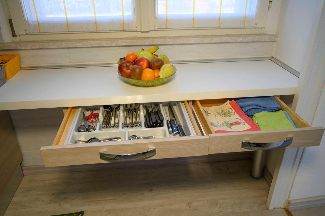 Intero Appartamento Con Giardino E Colazione Dario Parma Exteriör bild